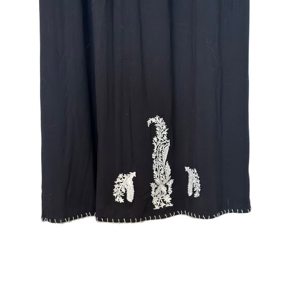 Chelsea & Theodore Embroidered Dress Petite L Sleeveless Black Knit Maxi Dress - Picture 4 of 10